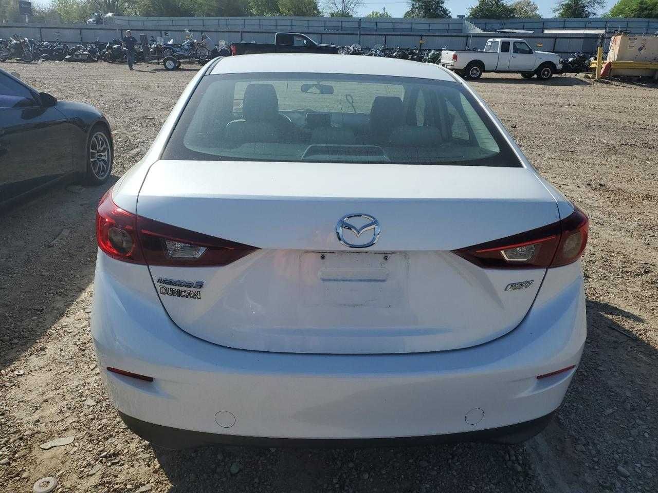 Mazda 3 SPORT 2015