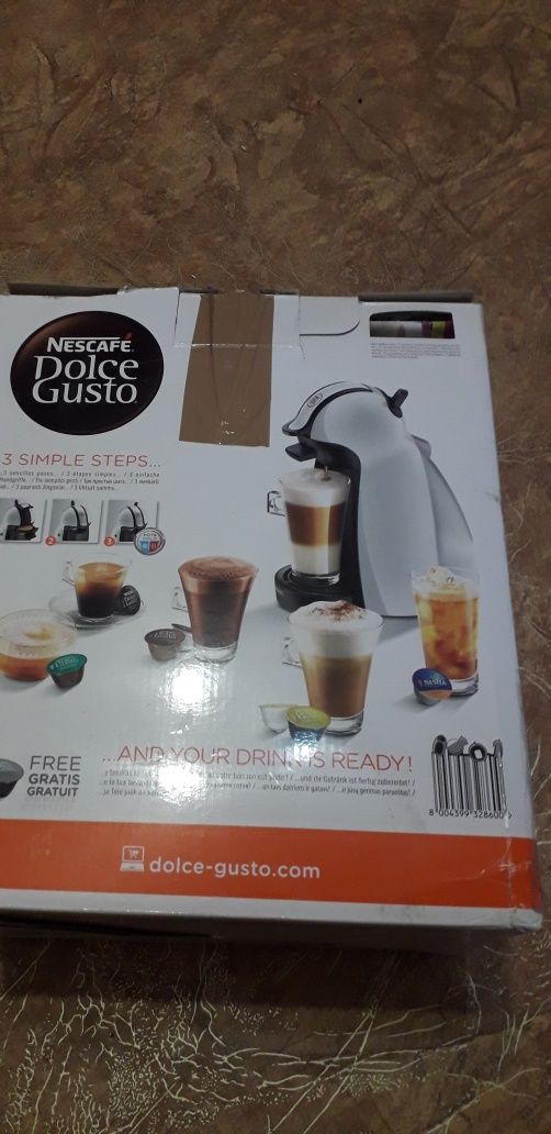 кофеварка   Dolce  Gusto Nescafe с доп. капсулами