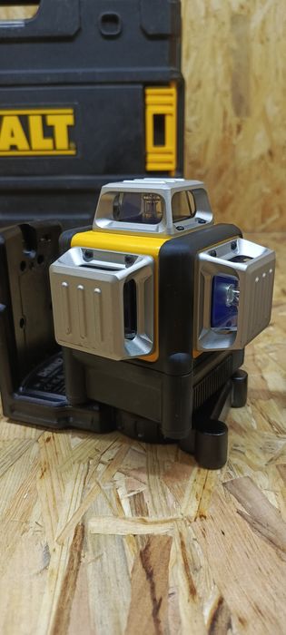 Samopoziomujący Laser obrotowy  DeWalt DCE089G