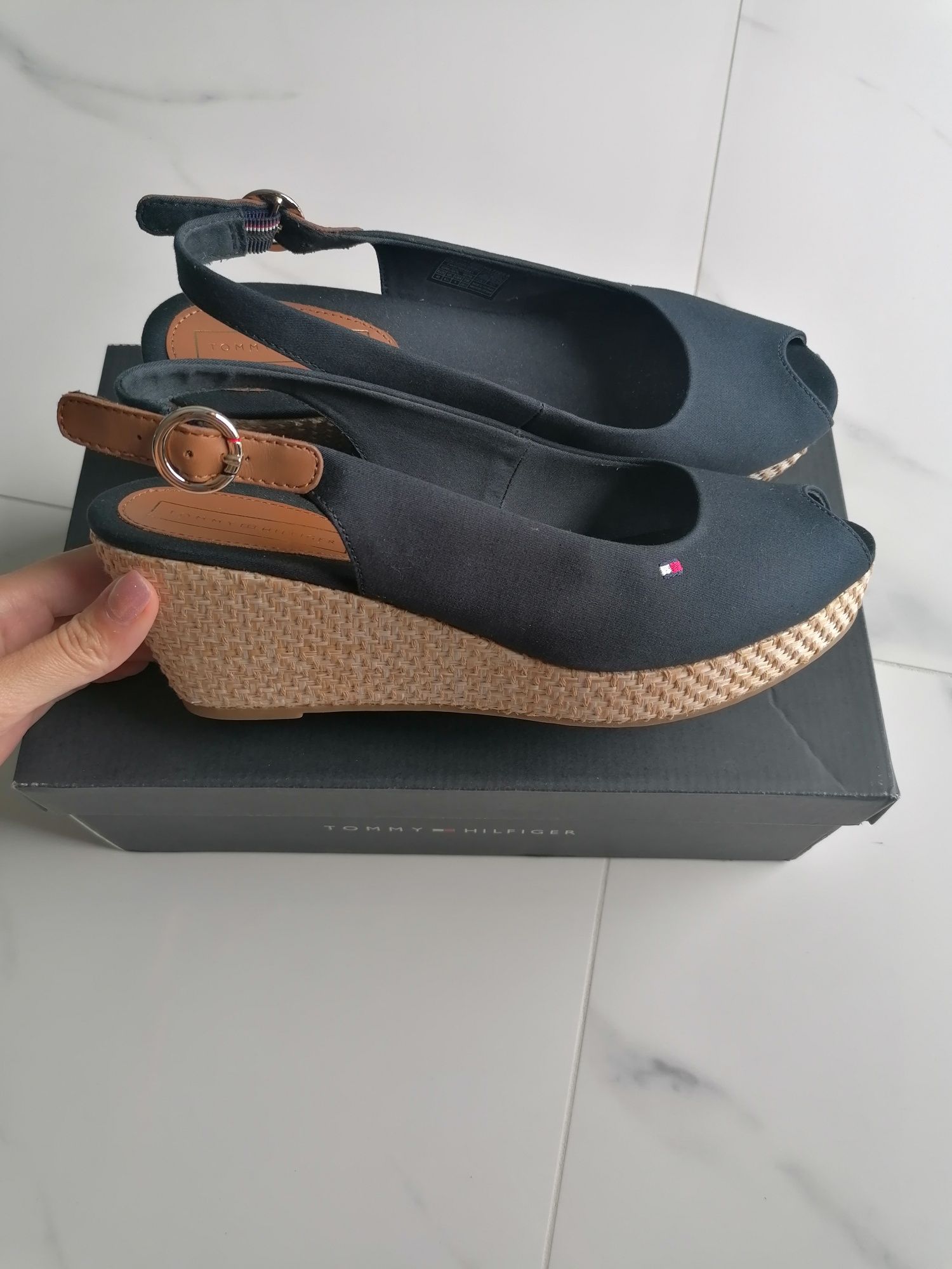 Sandały na koturnie Tommy Hilfiger