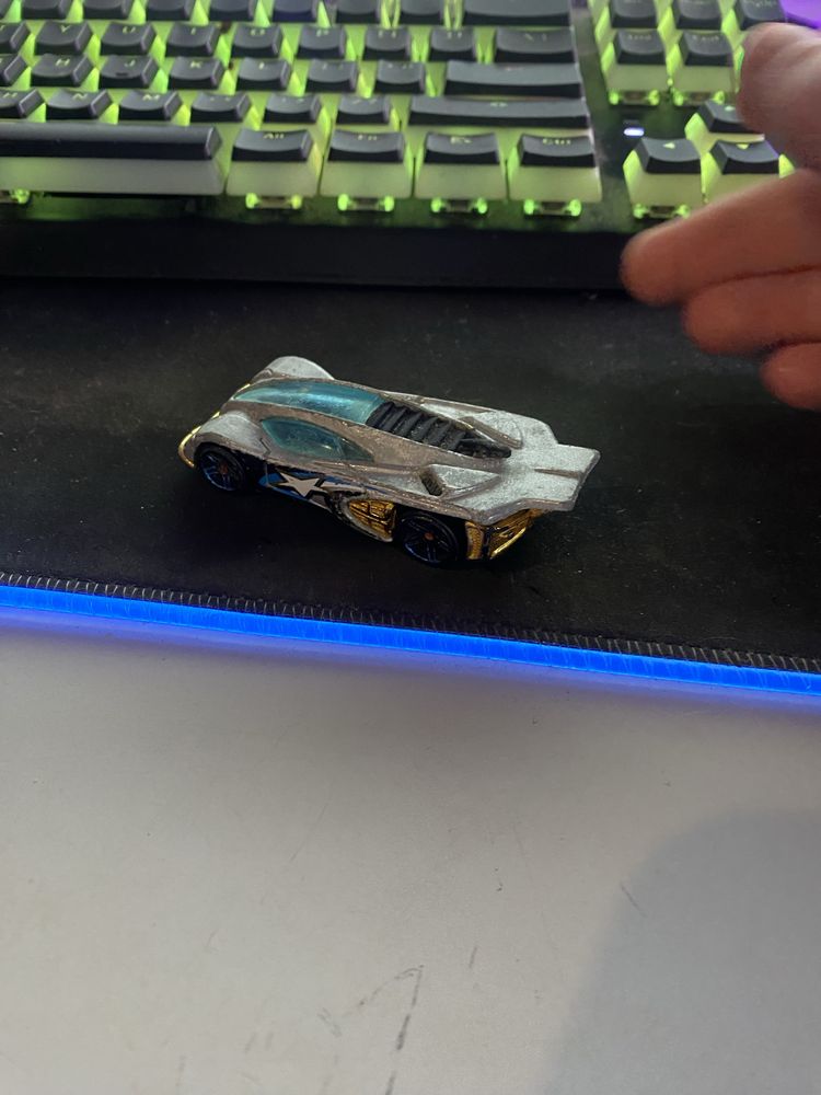 Resorak Hot Wheels Side Draft 2001r.