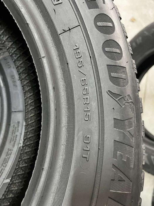 195/65/15 R15 Goodyear Ultra Grip 9 2шт зима