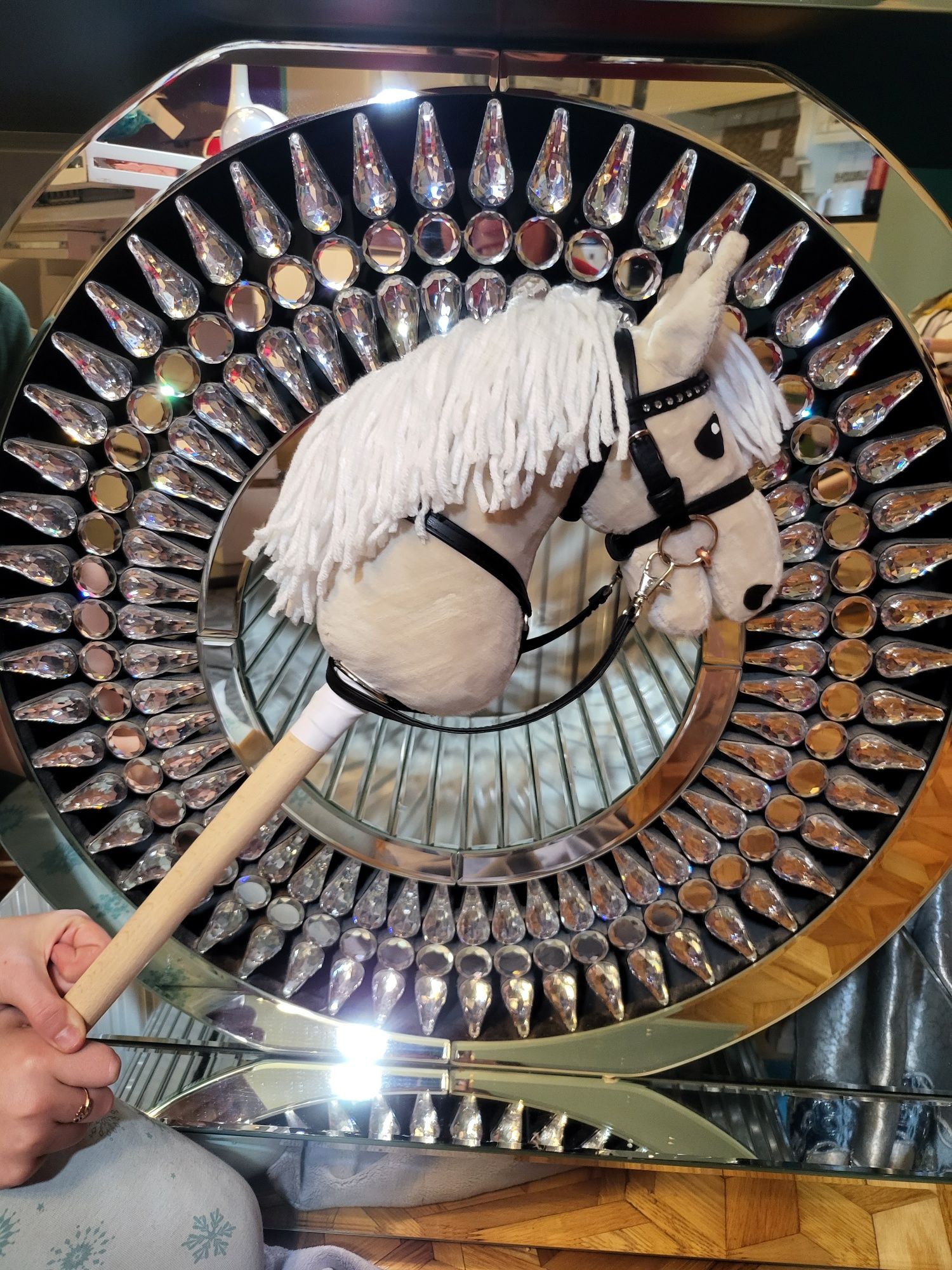 Hobby horse cremello