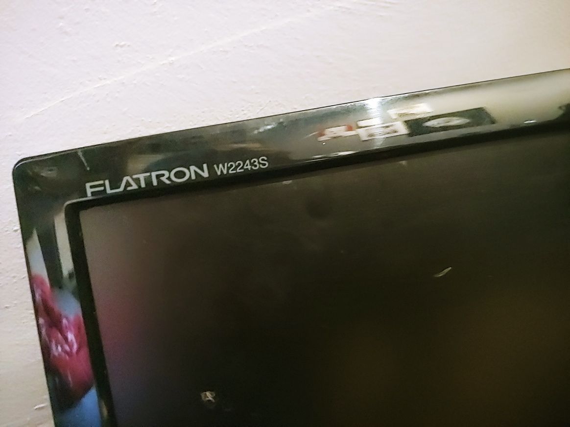 Monitor LG Flatron W2243S