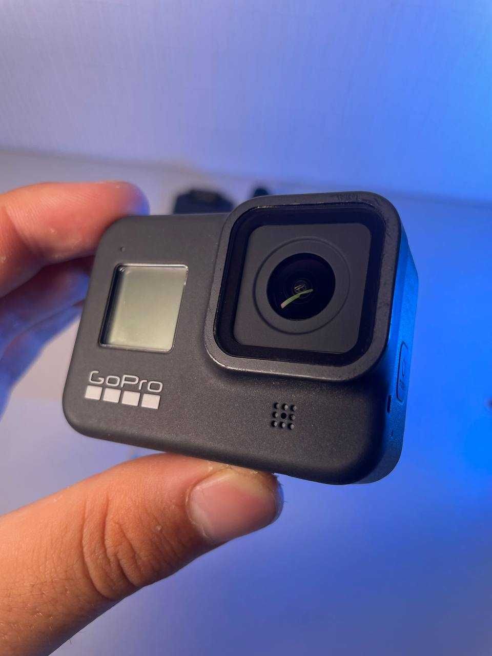 Екшн камера GoPro Hero8 Black в хорошому стані та з комплектом