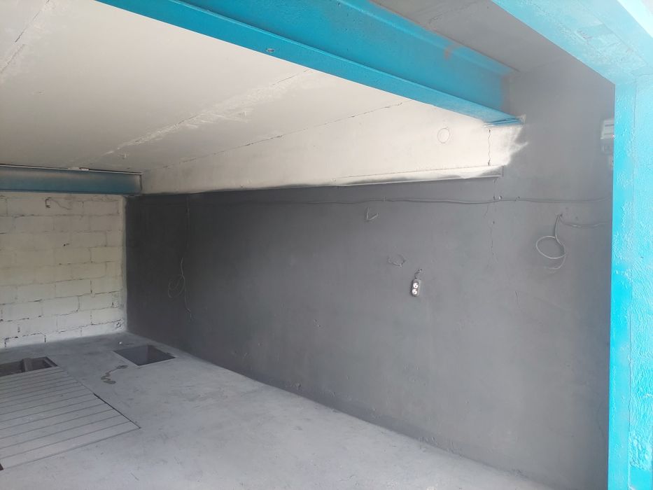 Продам гараж в хорошем живом кооперативе