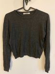 Szary sweterek Pull & Bear M, w stylu crop top. Na zimę