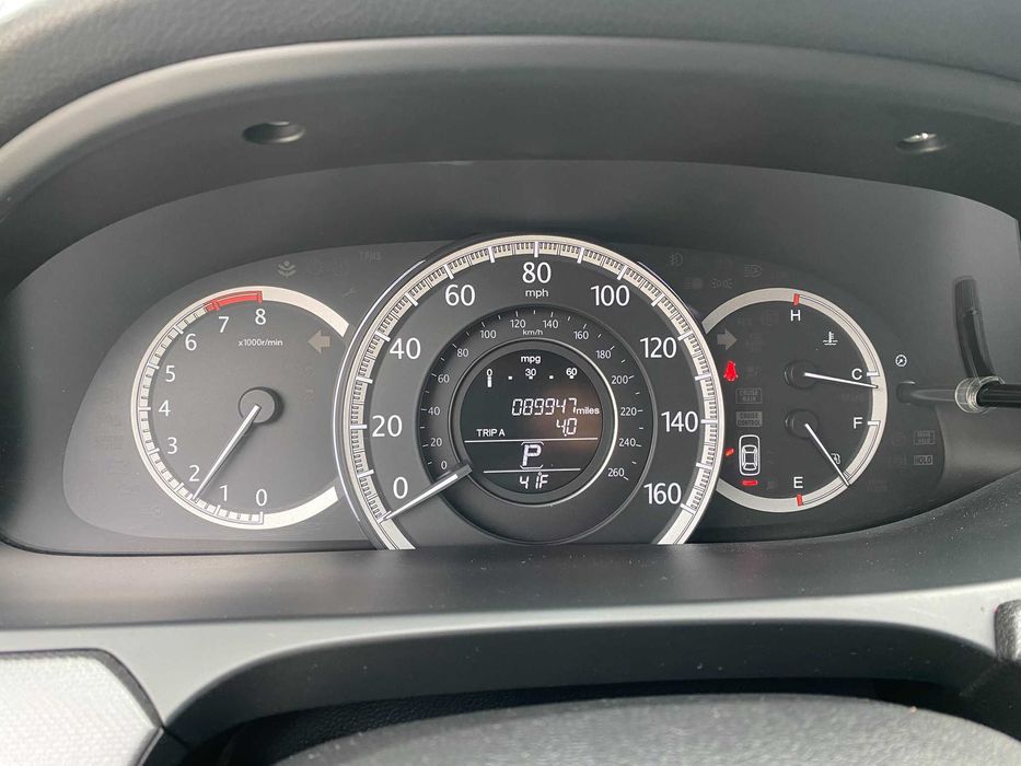 HONDA ACCORD 2012 2.4 бенз