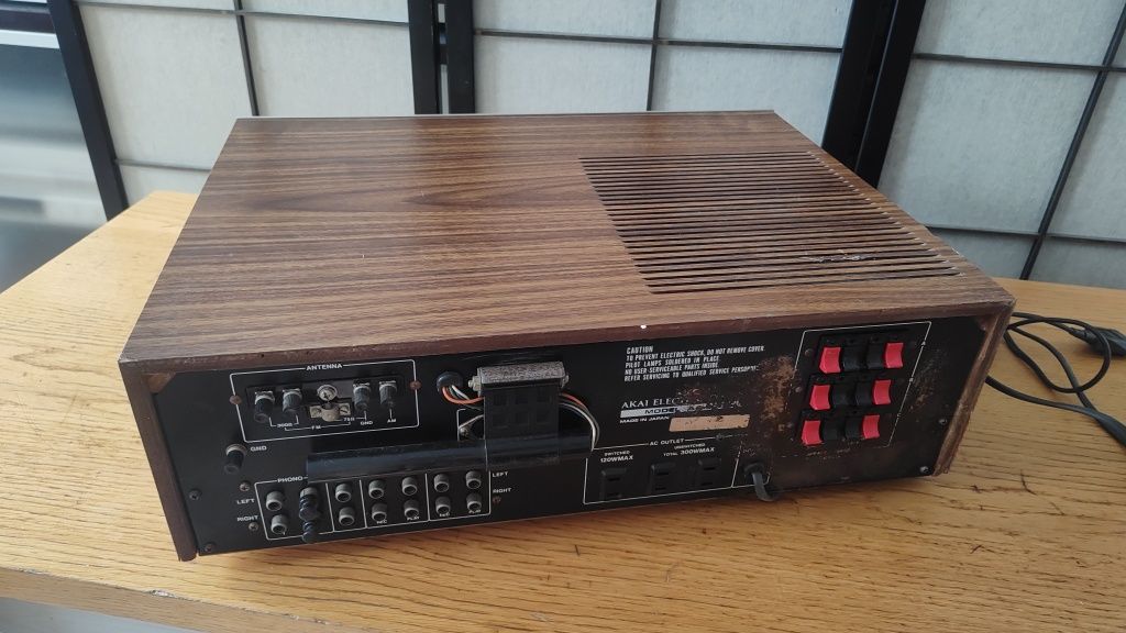 Akai AA 1050 amplituner