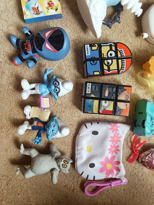 Игрушки Макдональдс разные Бэтмен