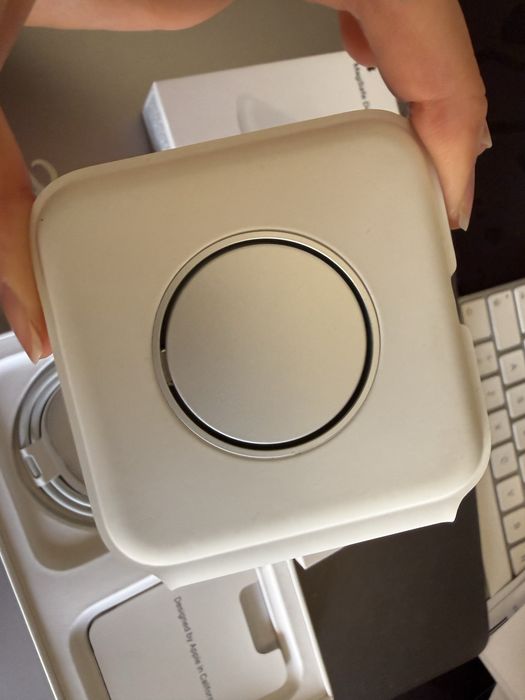 MagSafe Duo Charger Apple