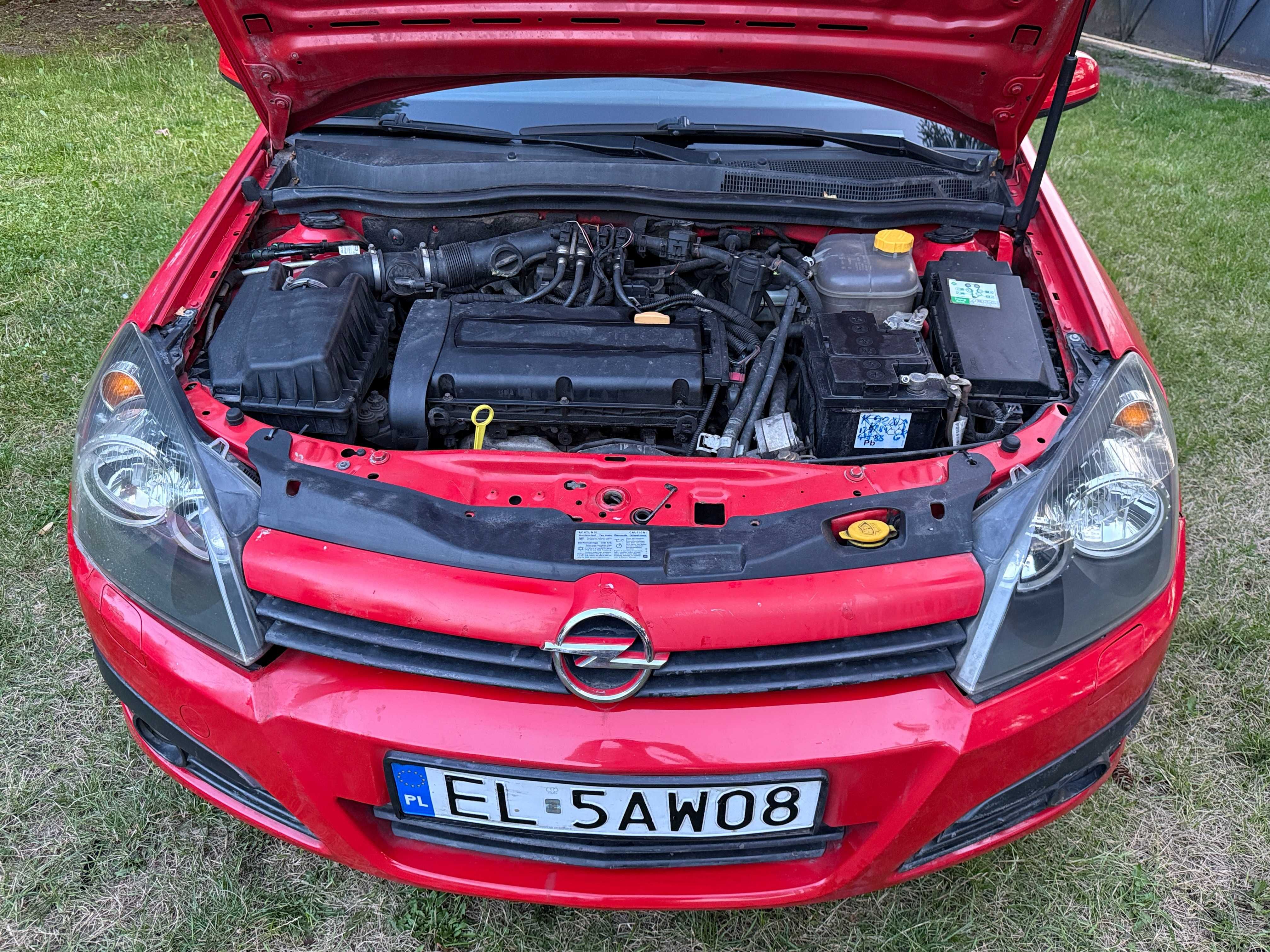 Opel Astra  H hatchback 5Drzwi 1.6 GAZ 2005r
