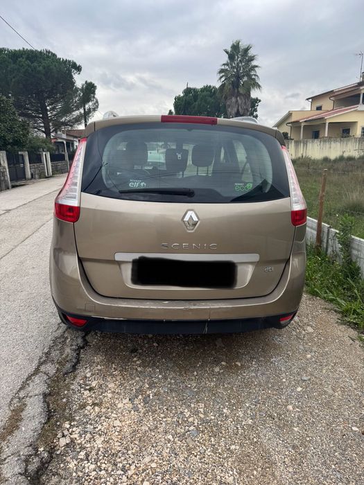 Renault Grand Scenic 2015 - 7 lugares