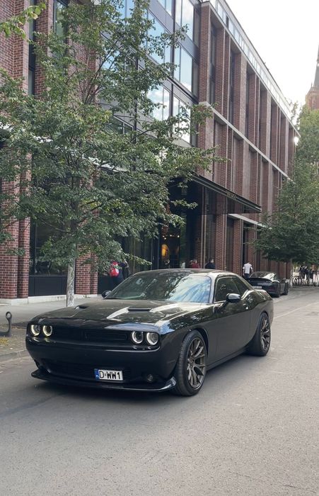 Dodge Challenger 2020  Wynajem  Sesje Foto Śluby Przejazdy VIP Wrocław