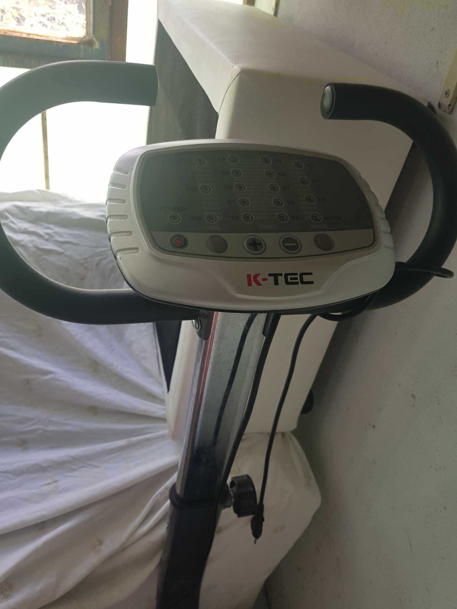 Plataforma Vibratória Power Trainer K-Tech BM-1500