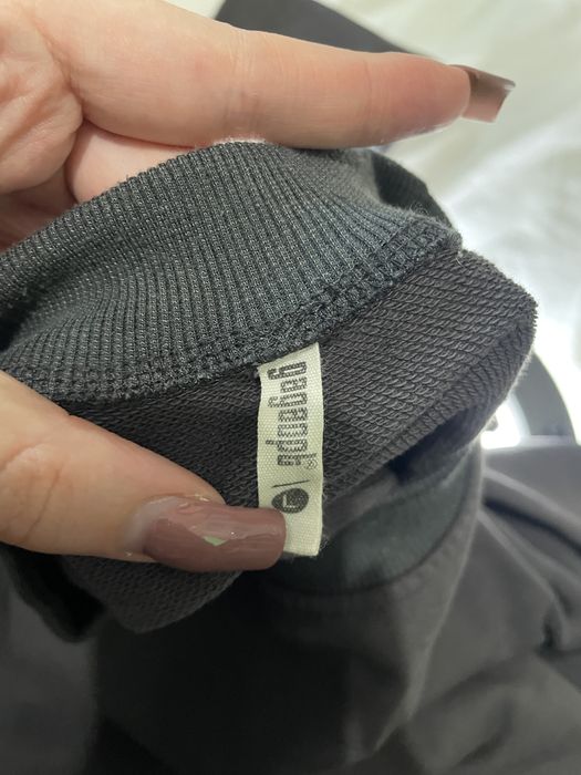 Сіра жіноча кофта