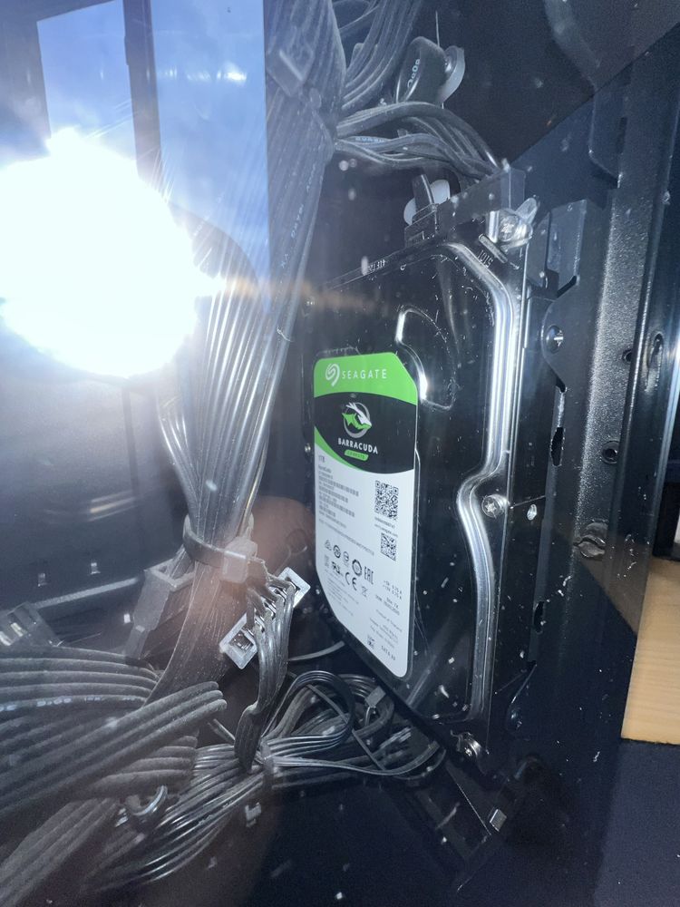 PC Gaming GTX 1660 Super, Intel Core i5 9400F, 32GB Ram