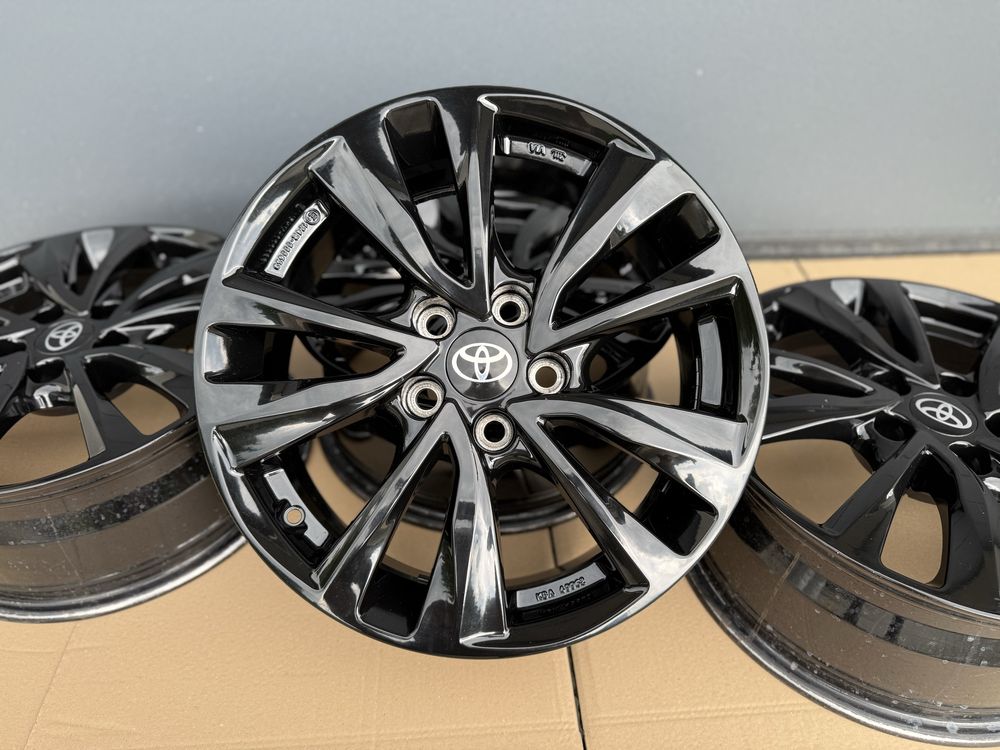 Alufelgi 17 cali 5x114,3 Toyota Corolla E21 Auris HR-V Yaris Cross
