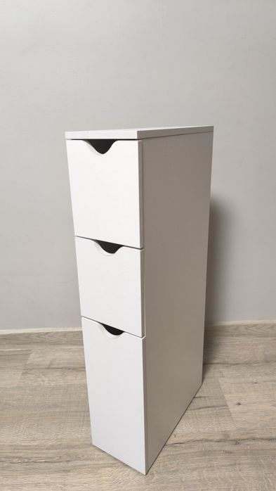 Wąska szafka łazienkowa