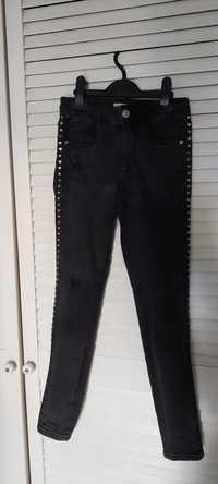 Zara jeansy czarne z ćwiekami i legginsy H&M z gwiazdami r.134