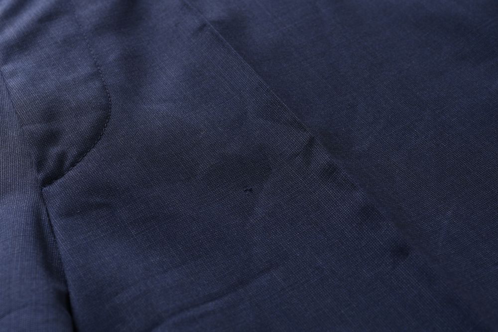 HUGO BOSS modny granatowy garnitur męski wełna Super 120 melanż r. 46