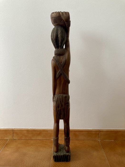 Estatueta Madeira Africana