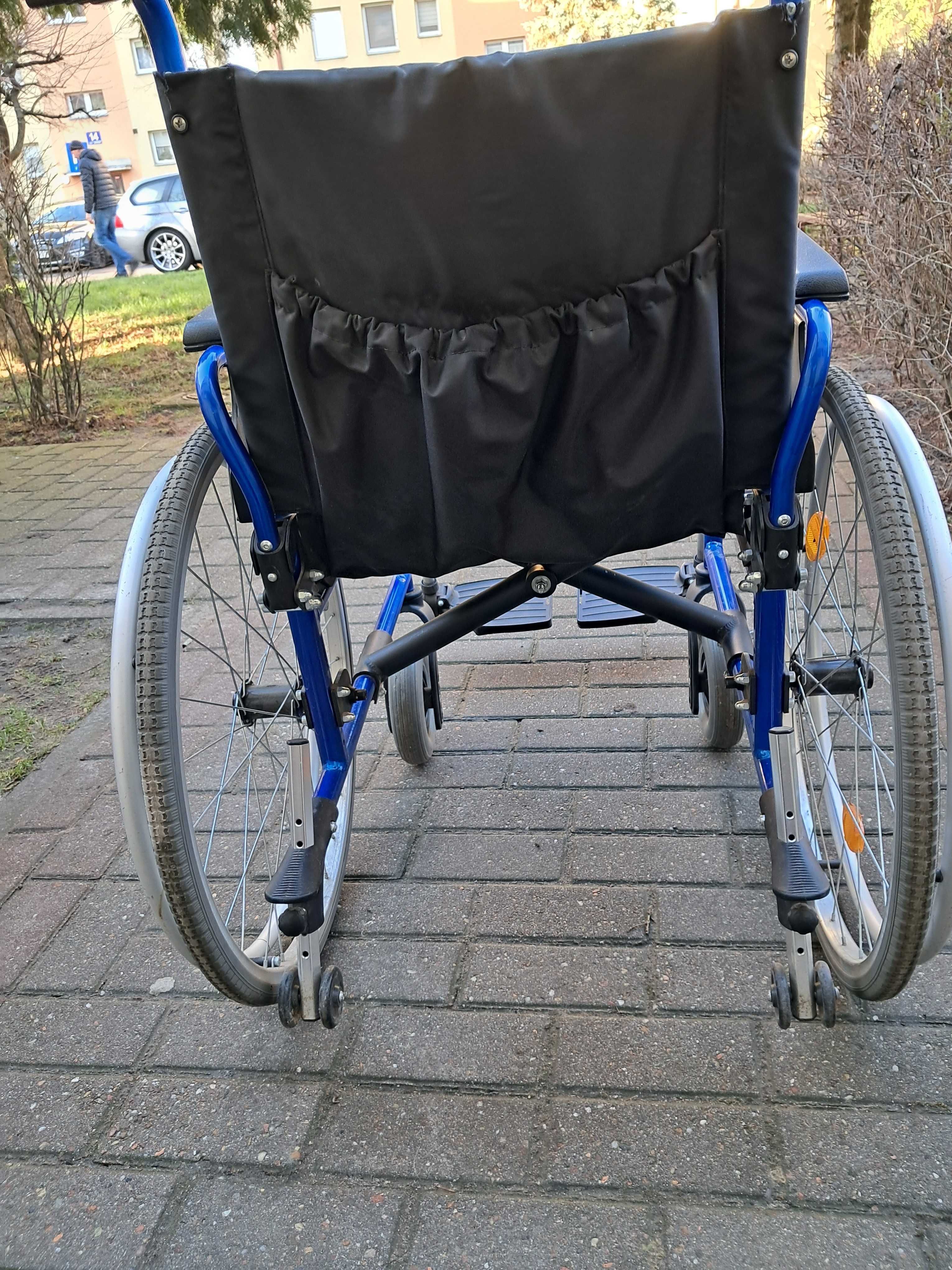 Wózek inwalidzki Vermeiren D200.