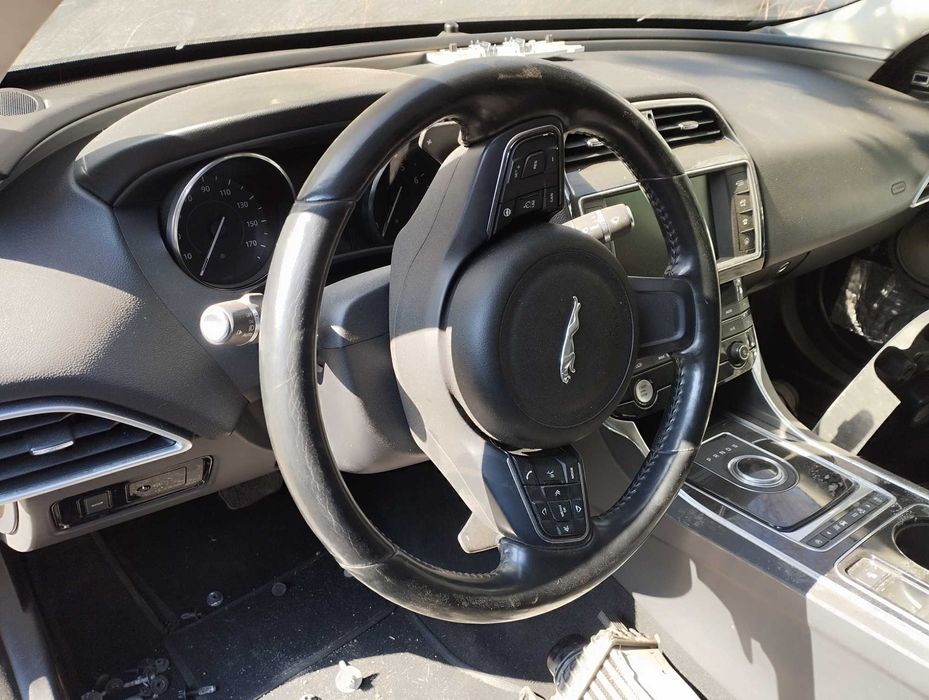 Потолок карта двери Jaguar XE пласик салона руль