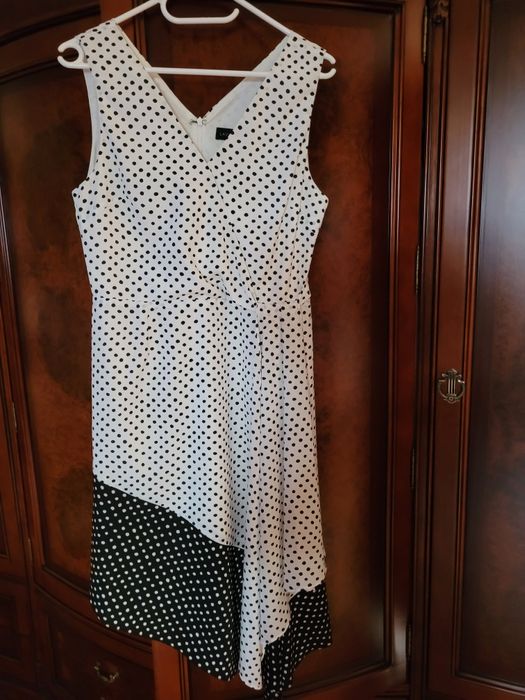 Sprzedam elegancką letnią sukienkę rozm. 42