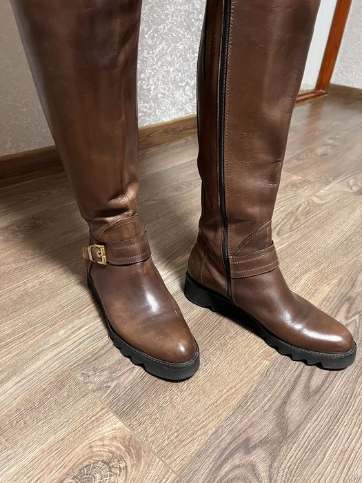 Продам кожаные сапоги