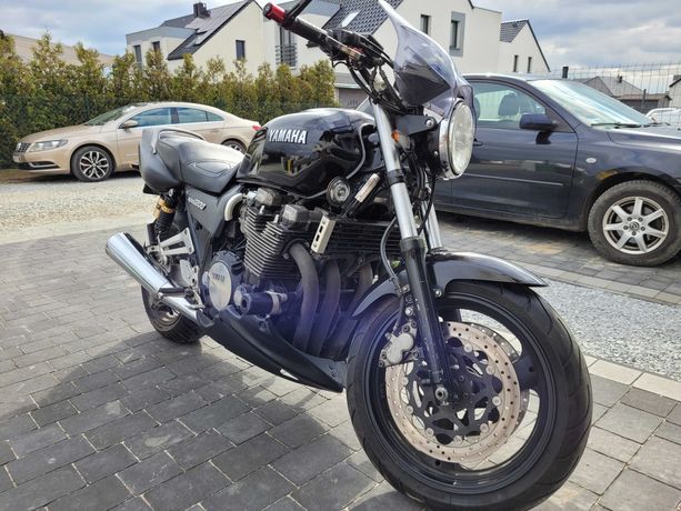 Motocykl Yamaha XJR 1200