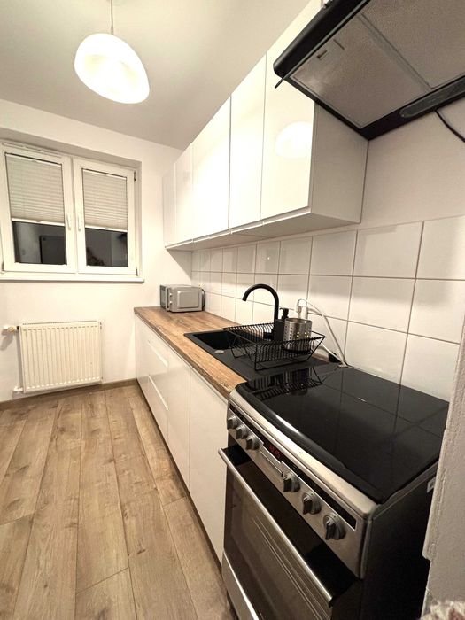 Kawalerka 30 m2 - niskie opłaty - b. dobra lokalizacja - Karwiny II