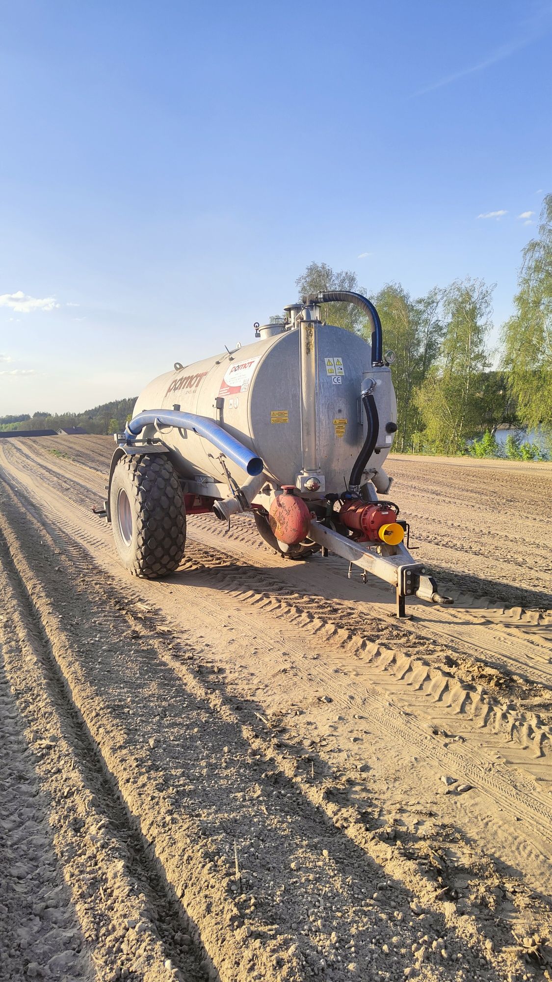 Beczkowóz, wóz asenizacyjny POMOT 8000L