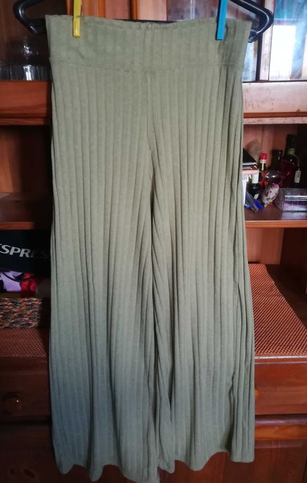Calças pantalona Stradivarius XS