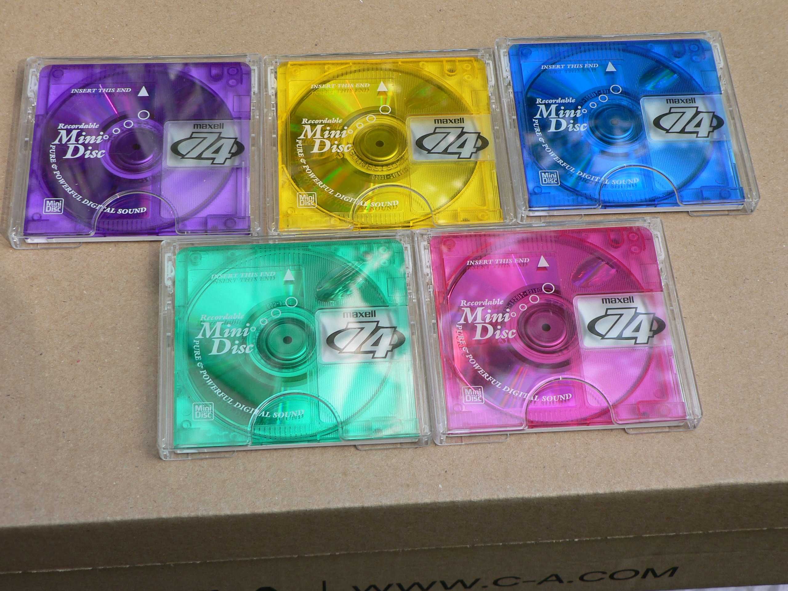 Okazja , 30 płyt minidisc  firmy Maxell Colour ,mini disci jak nowe !