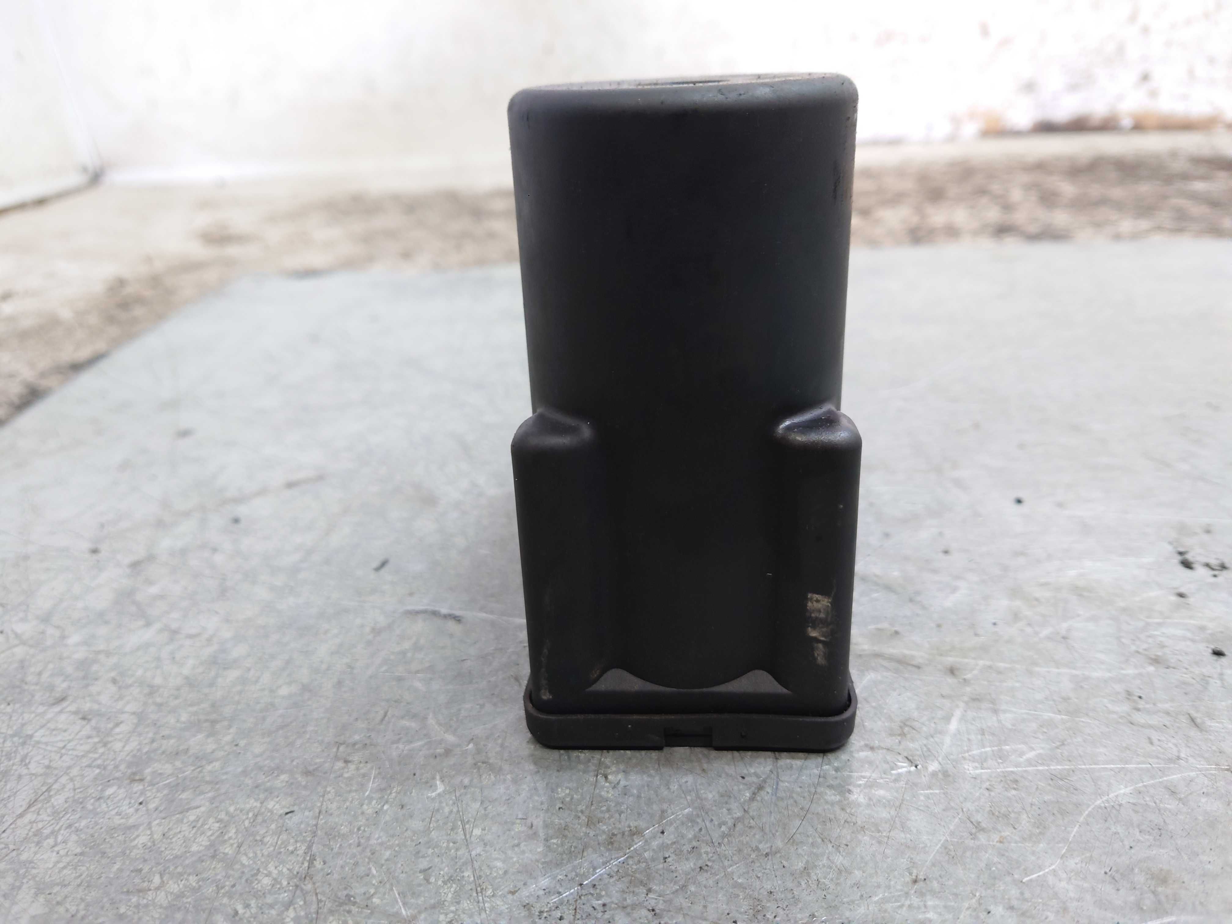 Audi 80 B4 A3 8L A4 B5 A6 C5 A8 D2 Pompka Zamka Centralnego
