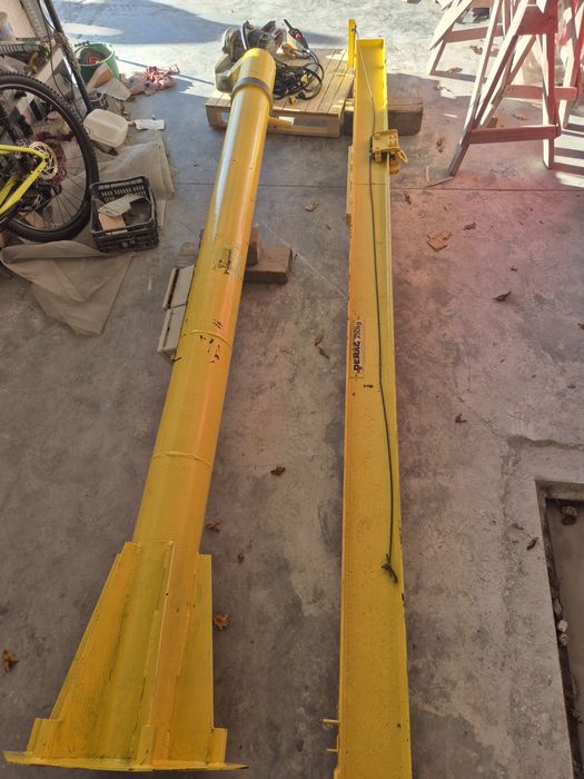 Żuraw słupowy DEMAG