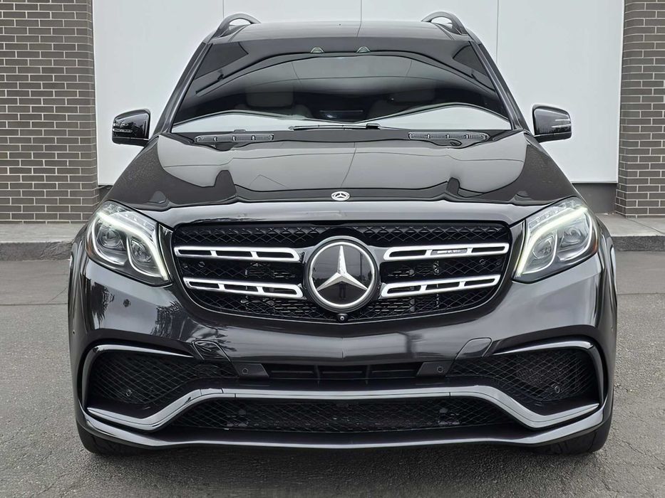 Mercedes-Benz GLS      2019