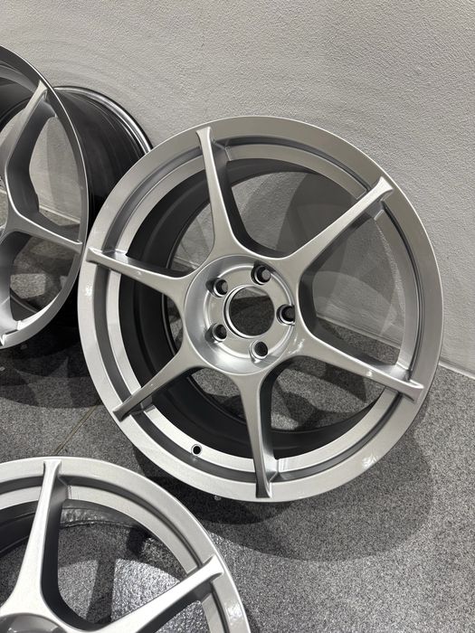 Felgi Buddyclub P1 rep 18" 8.5 5x114,3 flow forged enkei advan work