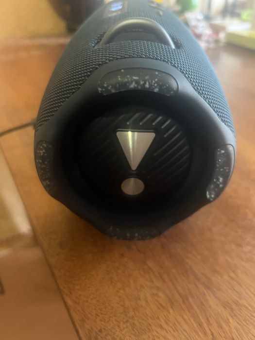 Xtreme 4 jbl blue  100% оригинал, состояние как новая