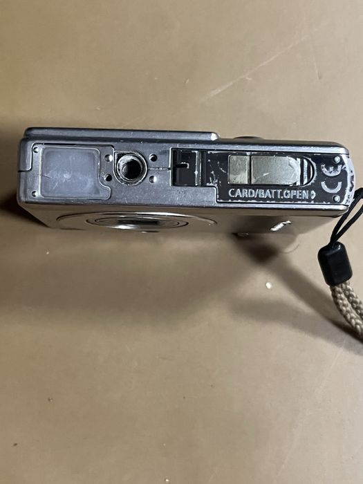 Цифровой фотоаппарат Canon Digital IXUS 40