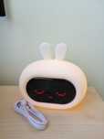 Lampka nocna z budzikiem Gio rabbit