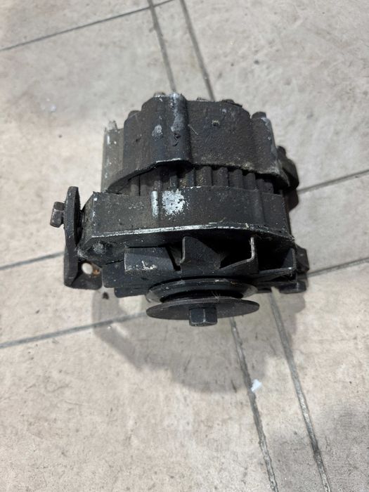 ВАЗ 21213 генератор, карбюратор, трамбльор, паливний насос