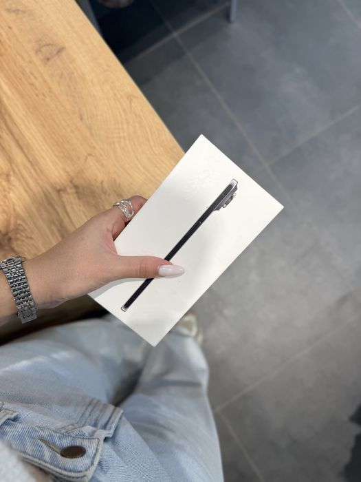 New Apple iPhone 17 Air 256gb Space Black MDM