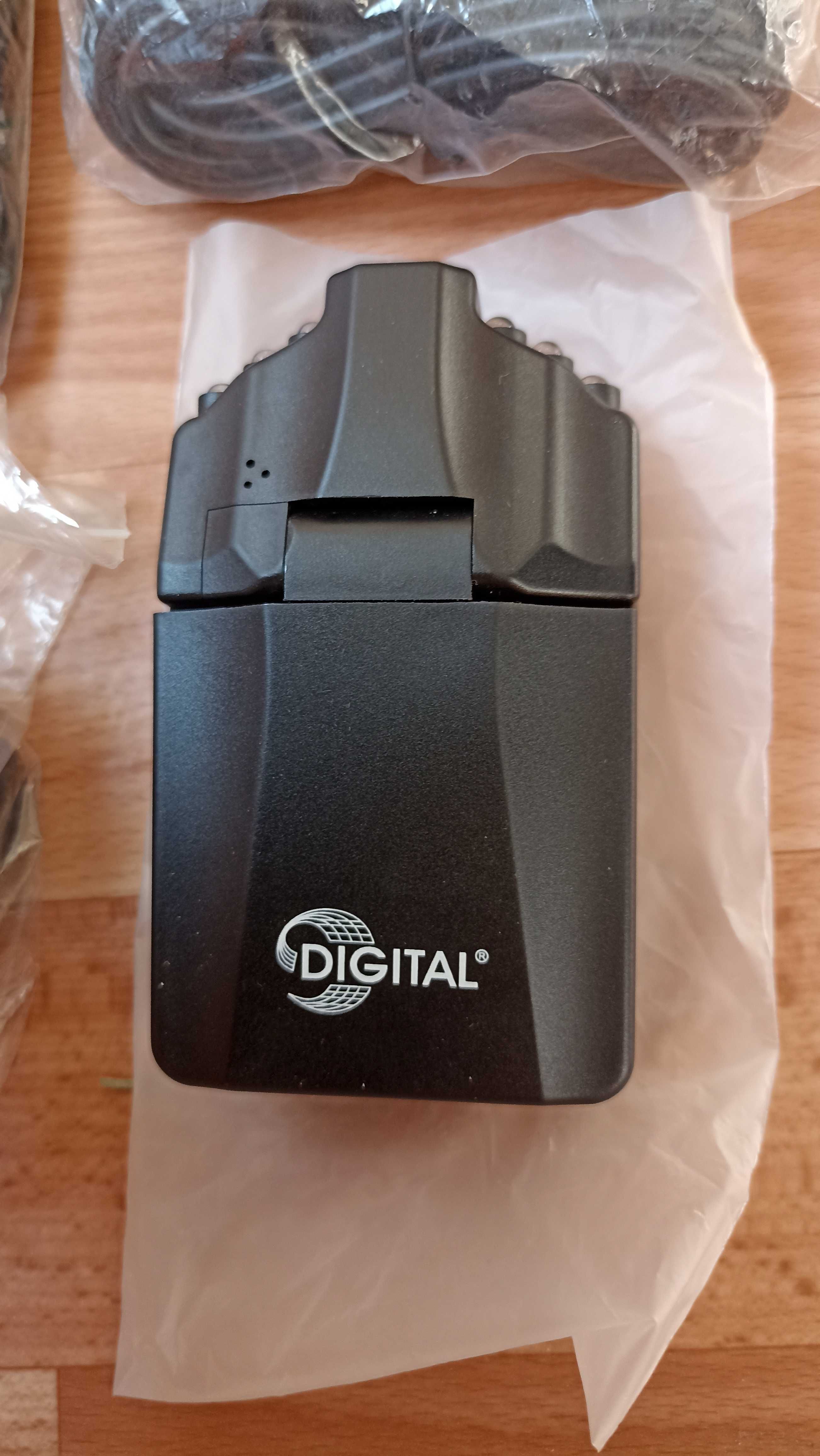 Відеореєстратор Digital DCR-210