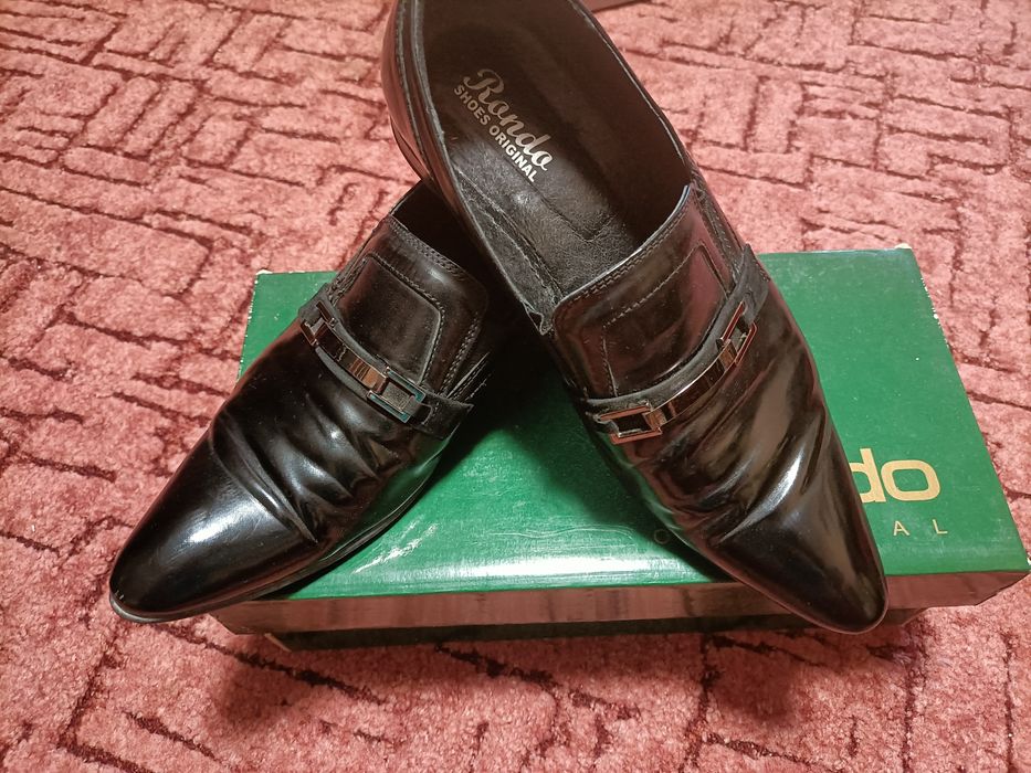 Мужские туфли  модельные
