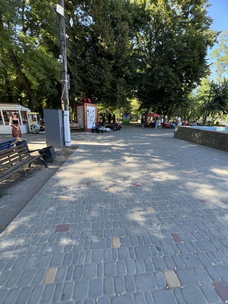 Продаю готовий бізнес в центральному парку міста