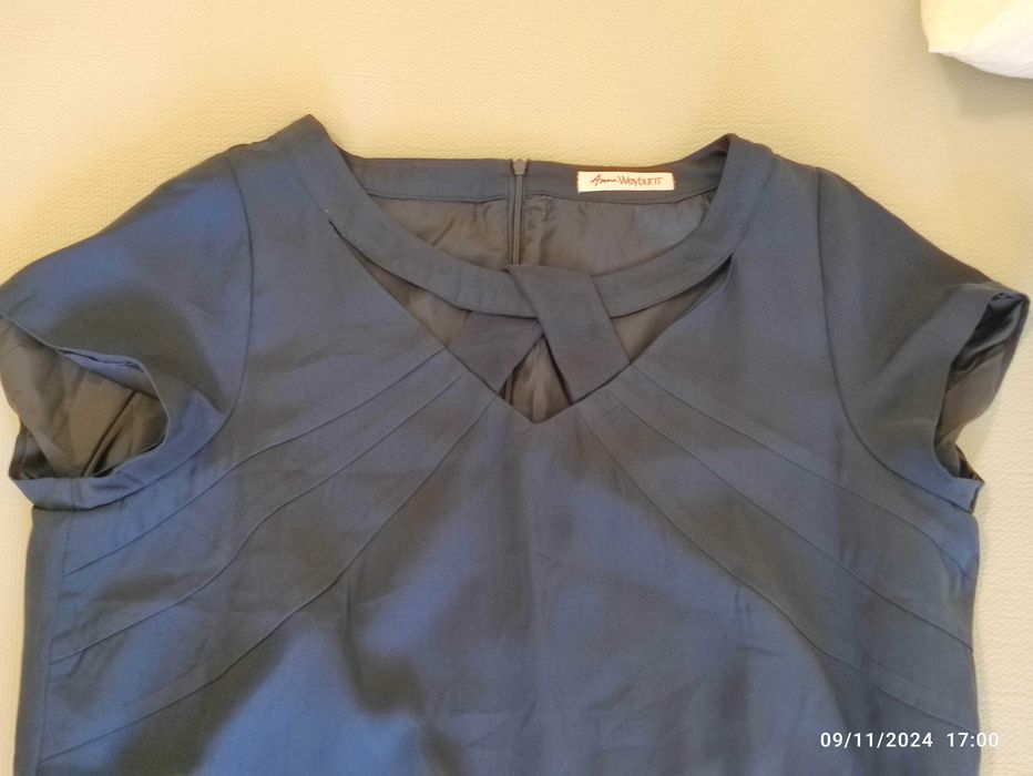 Vestido azul escuro com forro