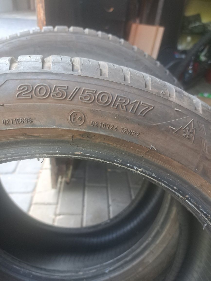 Dwie opony wielosezonowe Firestone Multiseason 205/50 R17 93v
