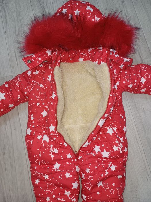 Продам комбинезон с шапочкой